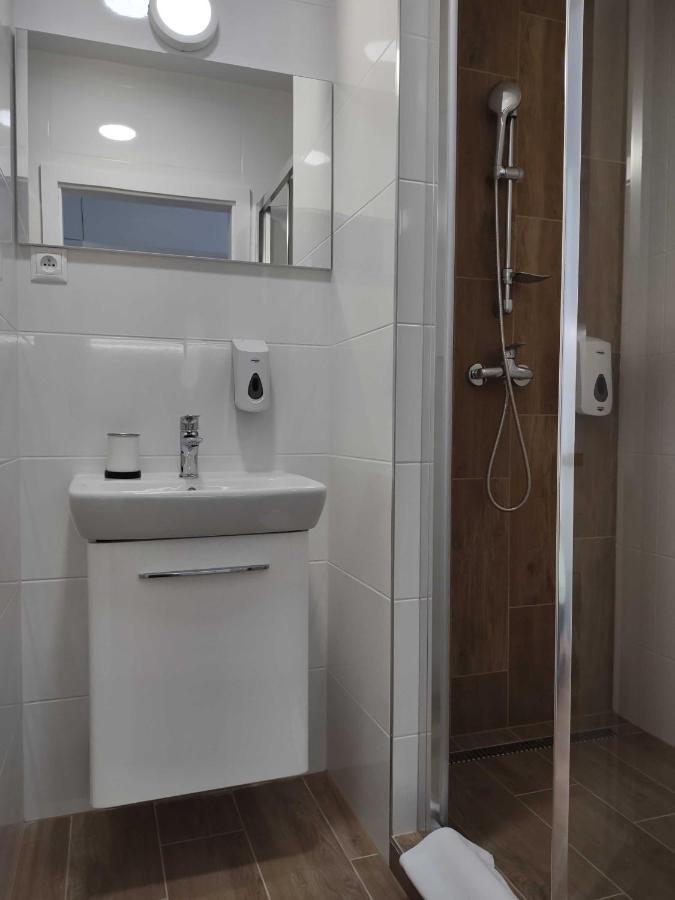 Apartman Kyjev โปดไฮสกา ภายนอก รูปภาพ