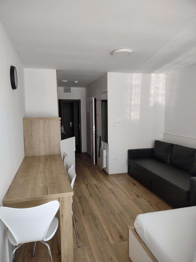 Apartman Kyjev โปดไฮสกา ภายนอก รูปภาพ