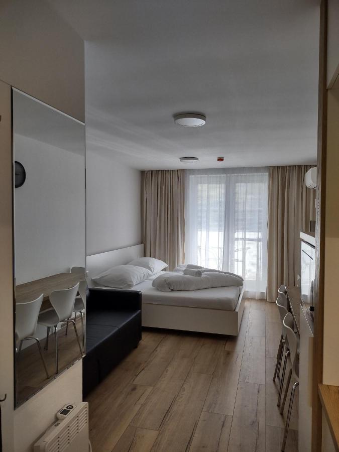 Apartman Kyjev โปดไฮสกา ภายนอก รูปภาพ