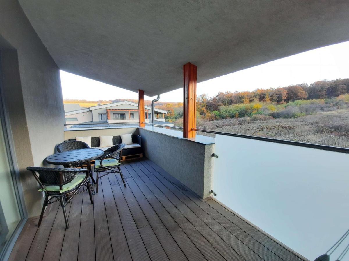 Apartman Kyjev โปดไฮสกา ภายนอก รูปภาพ