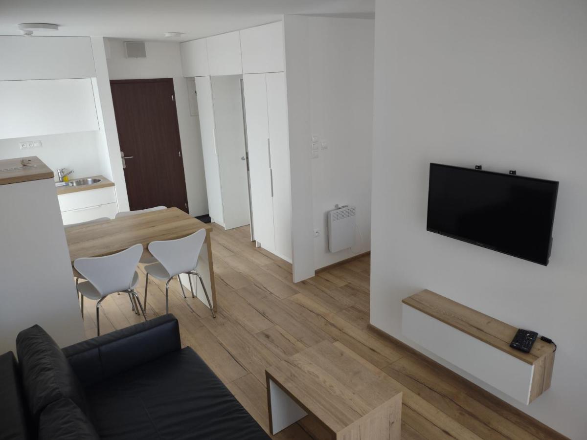 Apartman Kyjev โปดไฮสกา ภายนอก รูปภาพ