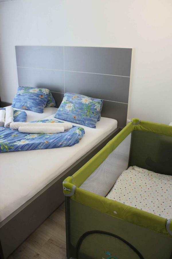 Apartman Kyjev โปดไฮสกา ภายนอก รูปภาพ